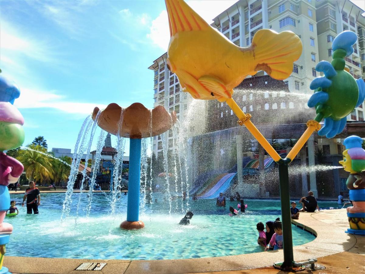 Paragon Water Themepark Suites Melaka By Ggm Exterior photo