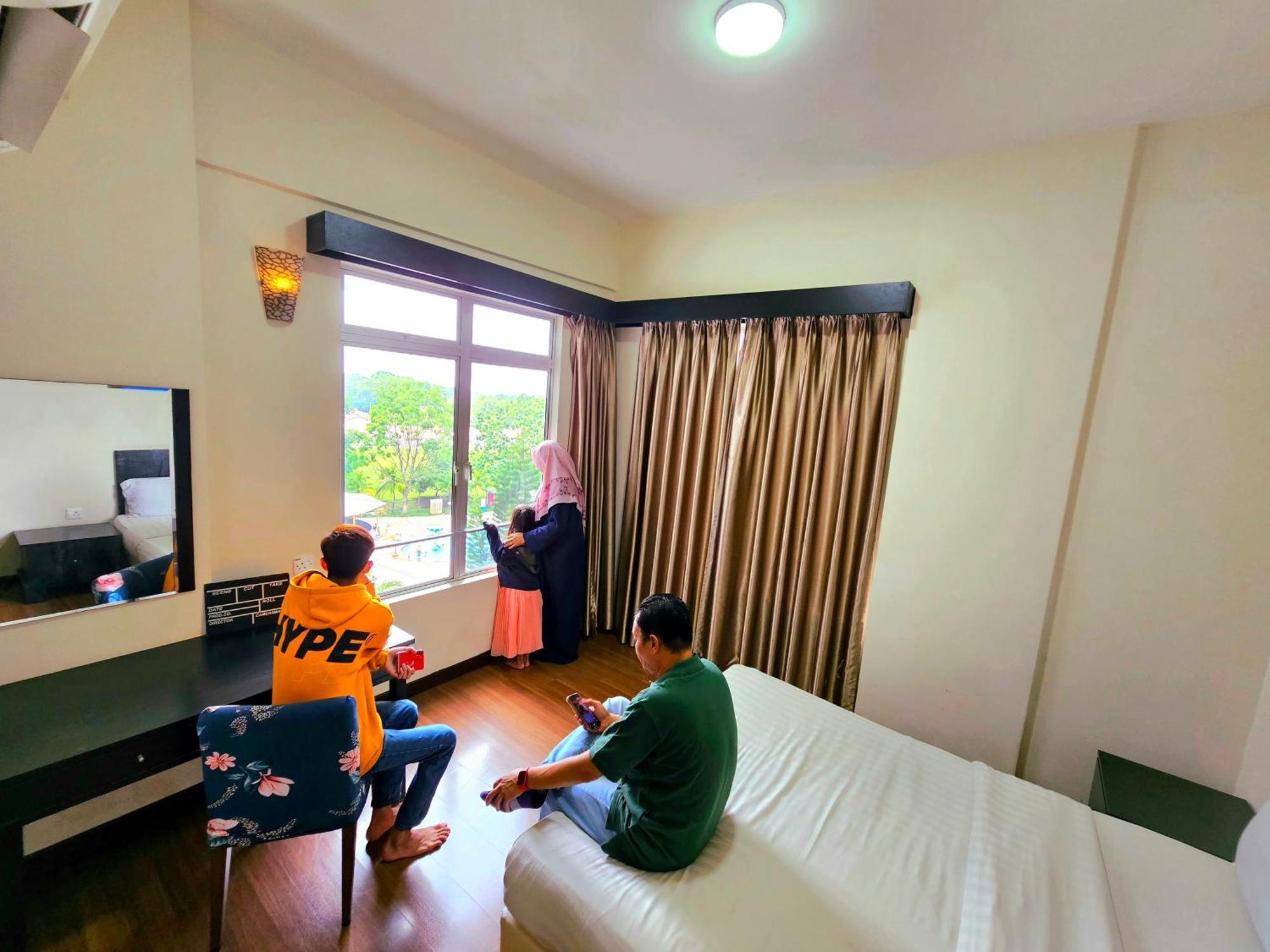 Paragon Water Themepark Suites Melaka By Ggm Room photo